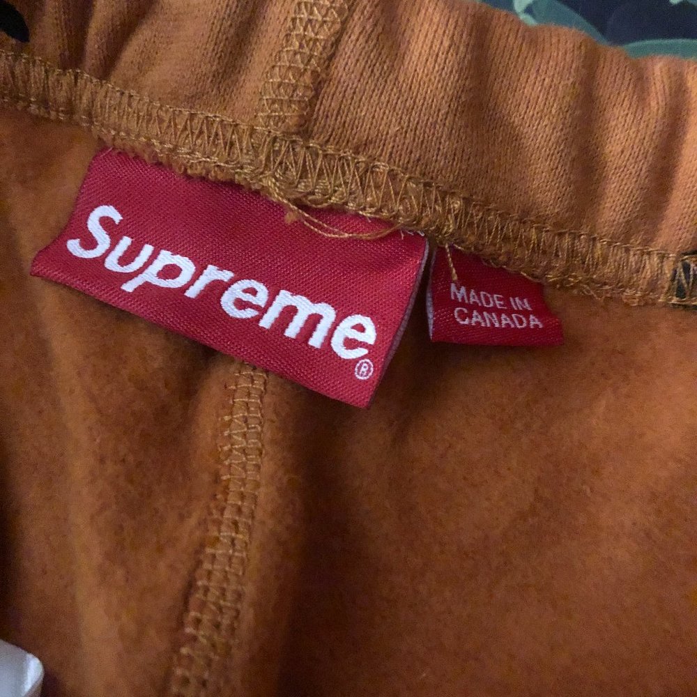 Supreme Playboy Prints Sweatpants - Picture 6 of 11